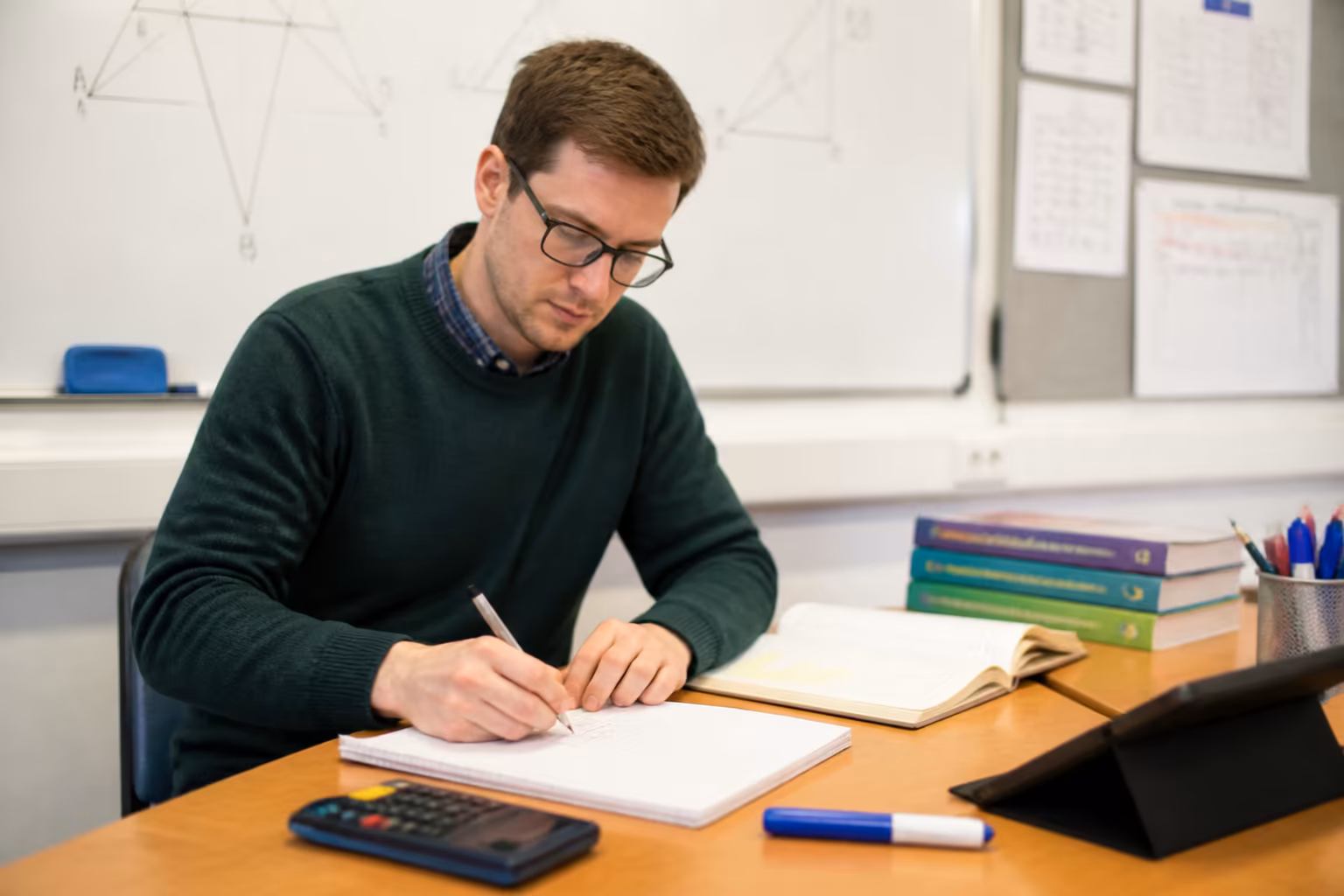 Maths Grade 9 (Algebra and Analytic Geometry)-90240 Maths Grade 9 (Algebra and Analytic Geometry)-90240